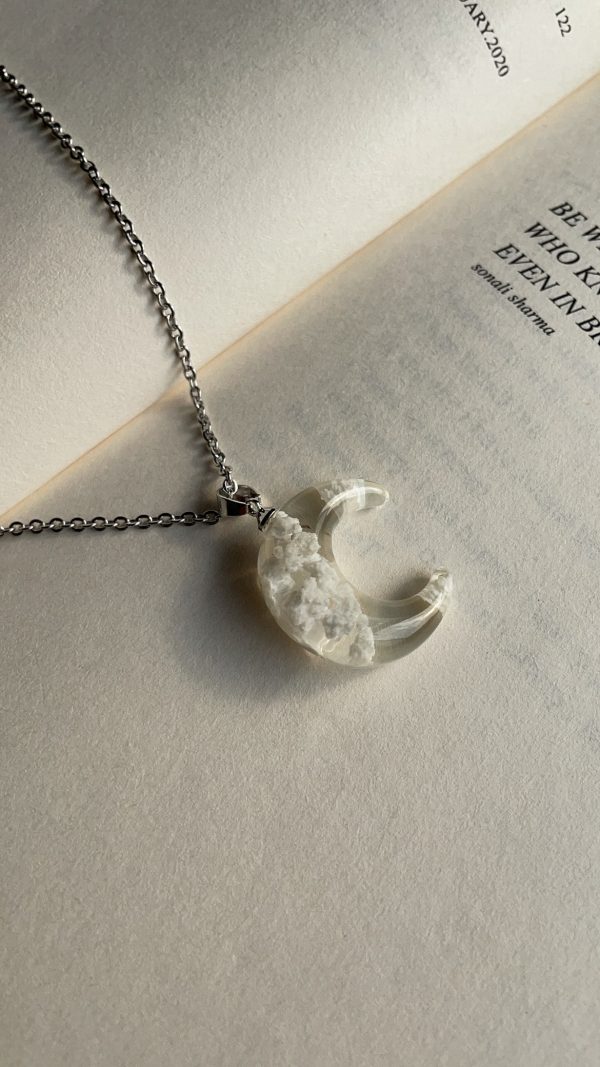 Seline: Glowing Moon - Image 3