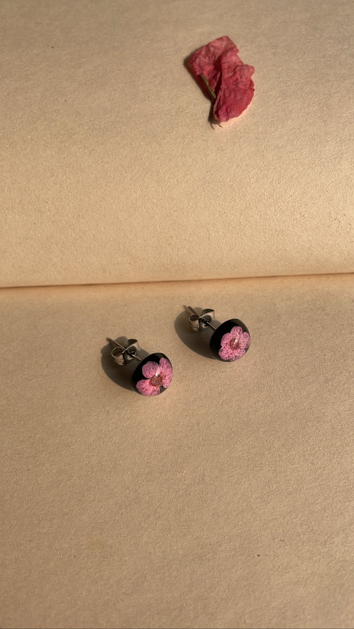 3953462B-4E3B-4DA8-8A3D-986D4DD0FB61-1.jpg Blossom studs - Image 1