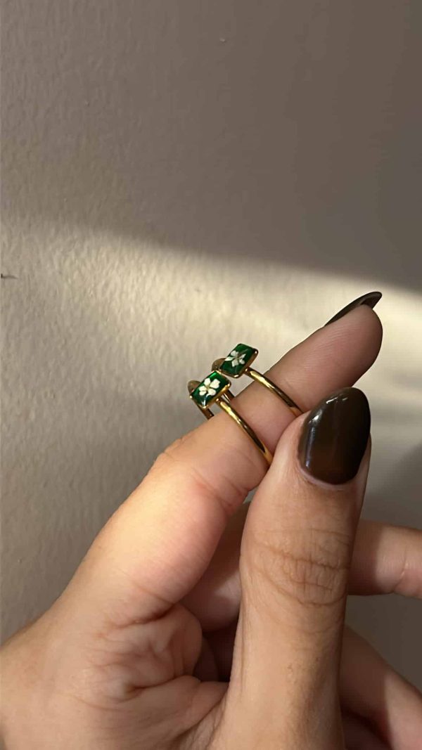 Emerald Floral Ring - Image 3