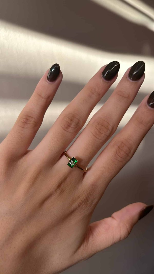Emerald Floral Ring - Image 2