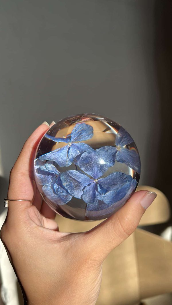 Hydrangea Paper Weight: Blue - Image 5