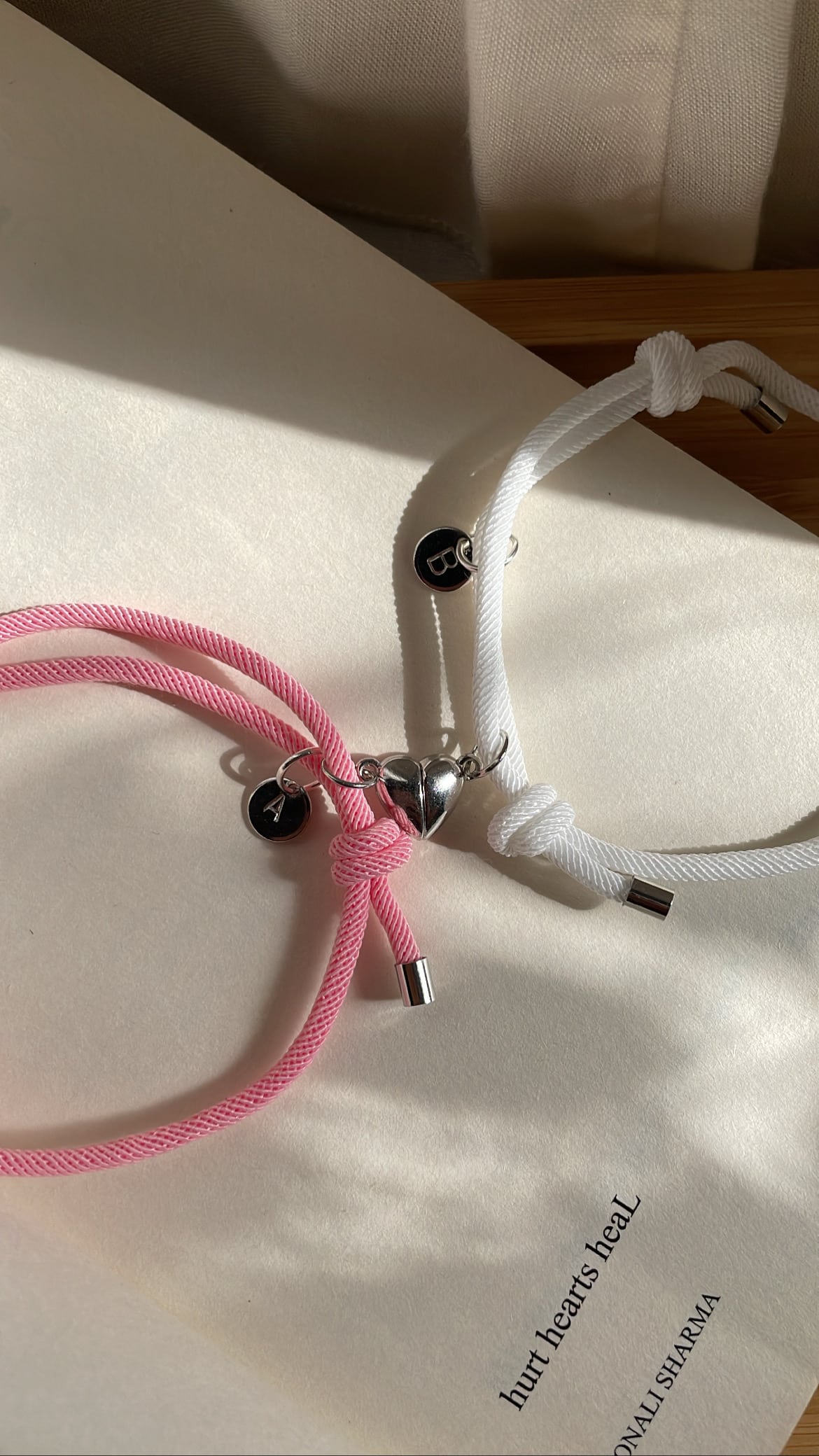 Heart-Magenet-bracelet-3-1.jpg Heart magnet bracelets - Image 1