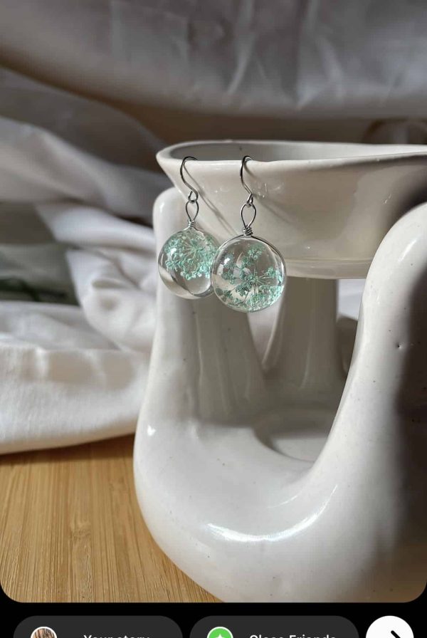 Orby floral earrings - Image 3