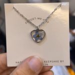 Iris necklace : Forget-me-not