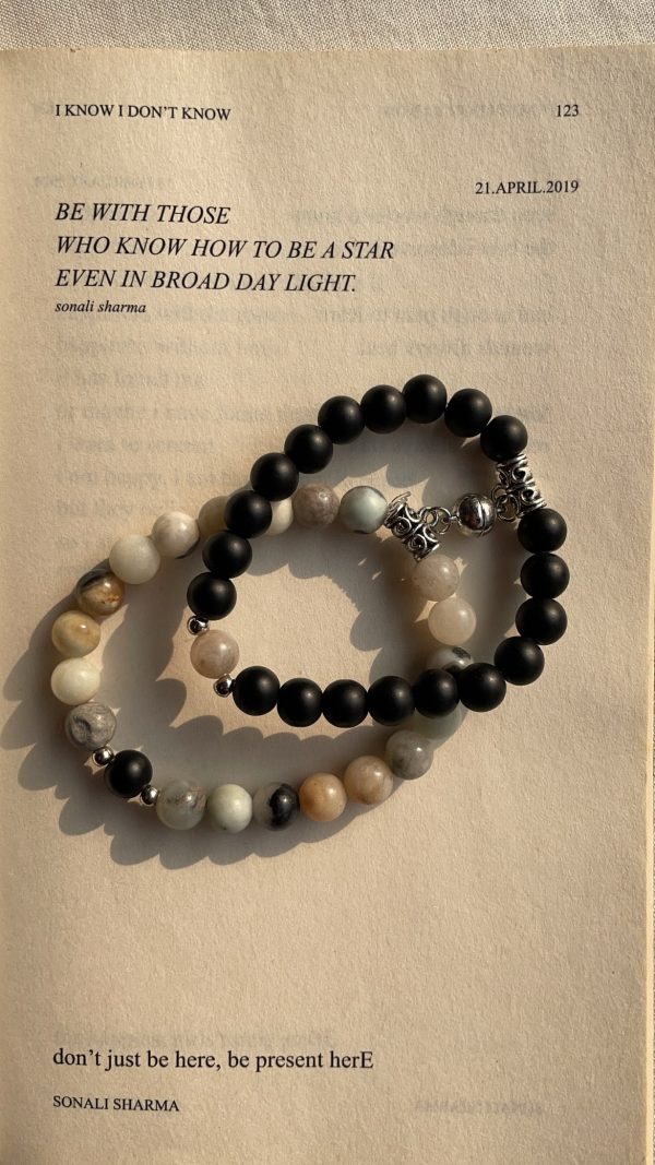 Beaded magnet bracelet - Image 2