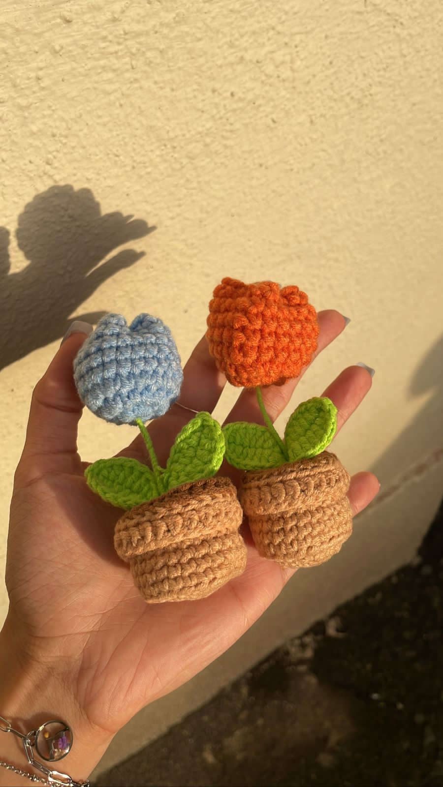 Tulip-Mini-Pot-1.jpeg Tulip Mini Pot - Image 1