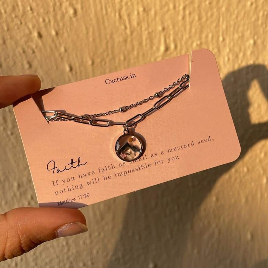 Faith Bracelet5-min